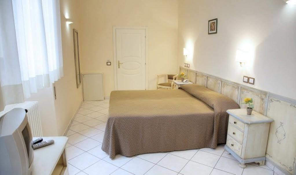 Villa Santa Margherita - B&B Кортона Экстерьер фото